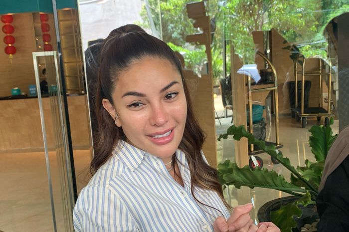 BREAKING NEWS: Nikita Mirzani Tersangka Kasus Dugaan Pemerasan Terhadap Reza Gladys!